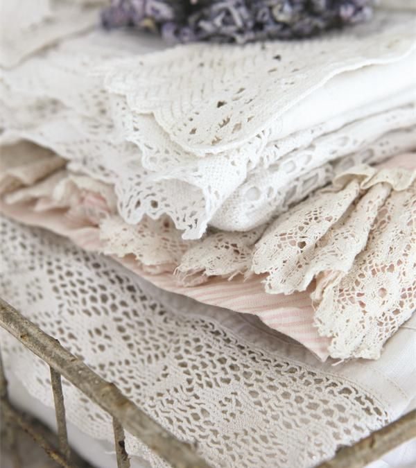 Samedi 1er février – Vente de linge rétro